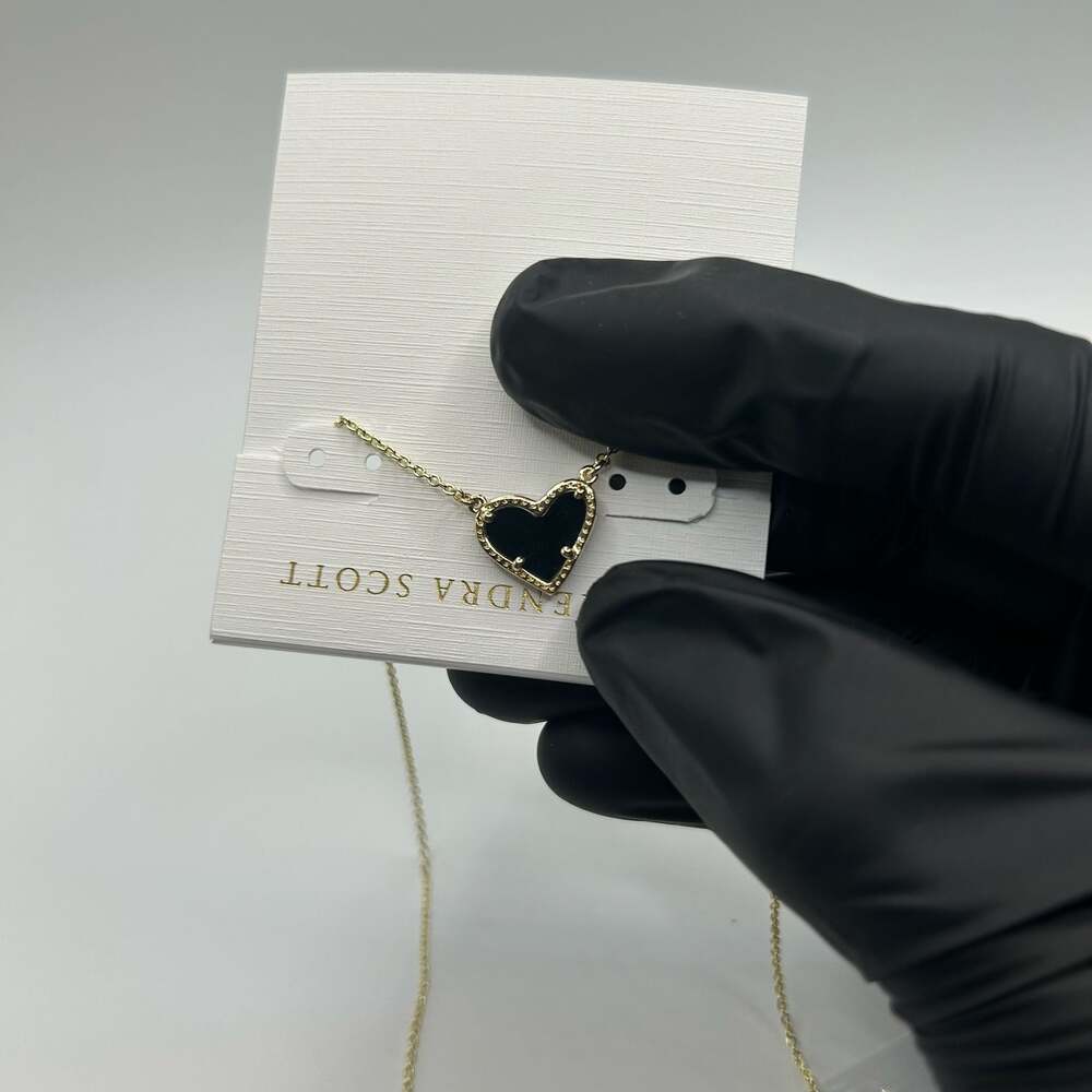 Dainty Gold Heart Pendant Necklace Black Stone 18k Plated Womens 16-18 Inch - Picture 7 of 7